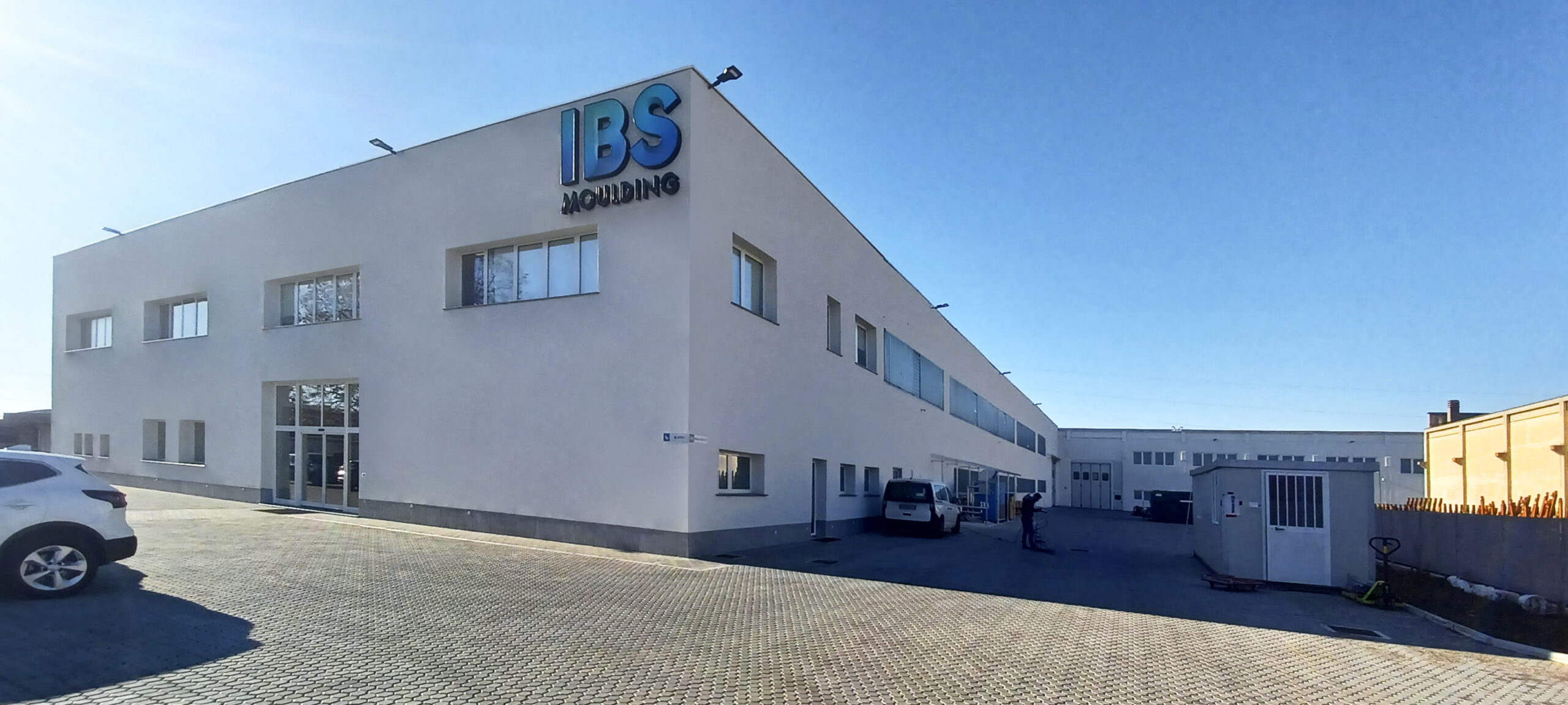 2023 Novedrate (Como) 
Ristrutturazione capannoni industriali per la nuova sede produttiva di IBS Moulding Srl